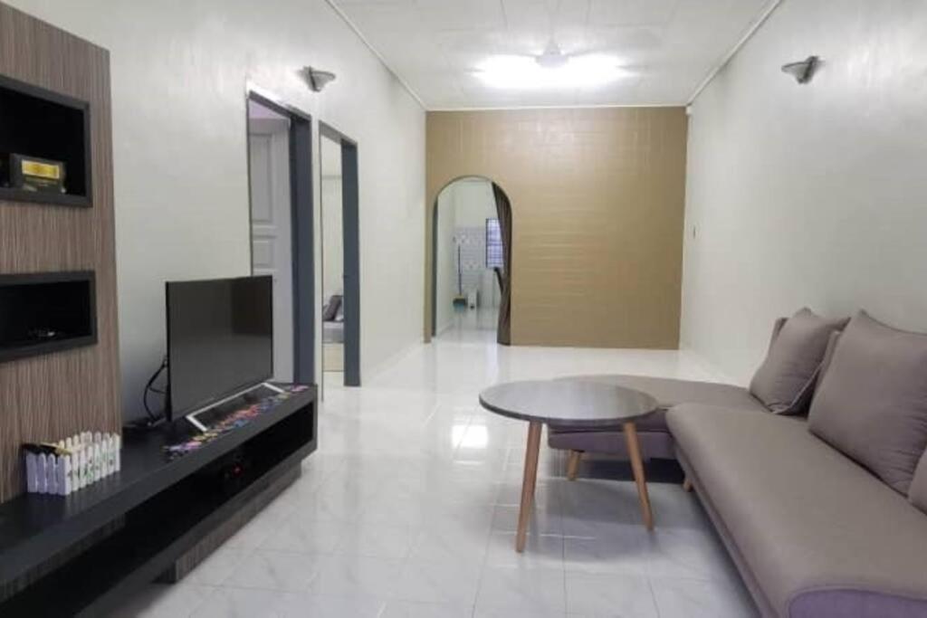 Mersing Spacious 3Bedroom With Free Parking Space 外观 照片